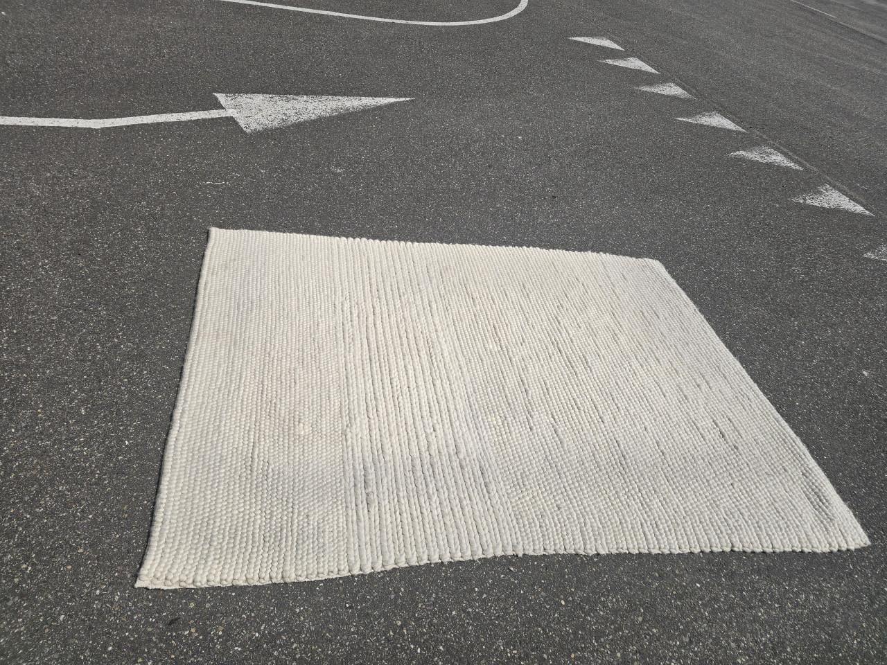 Vloerkleed wolwit