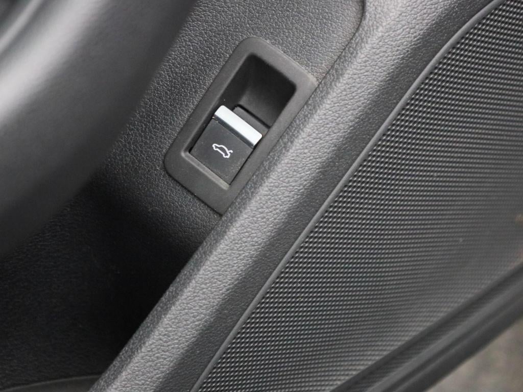 Audi A4 avant 40 tfsi s edition competition | automaat | virtual cockpit | 
