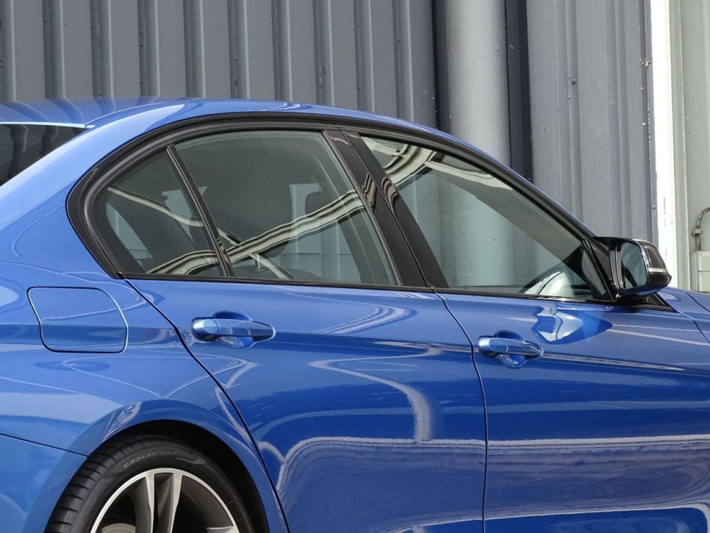 BMW 3-serie 320i high executive m-sportpakket | 19"