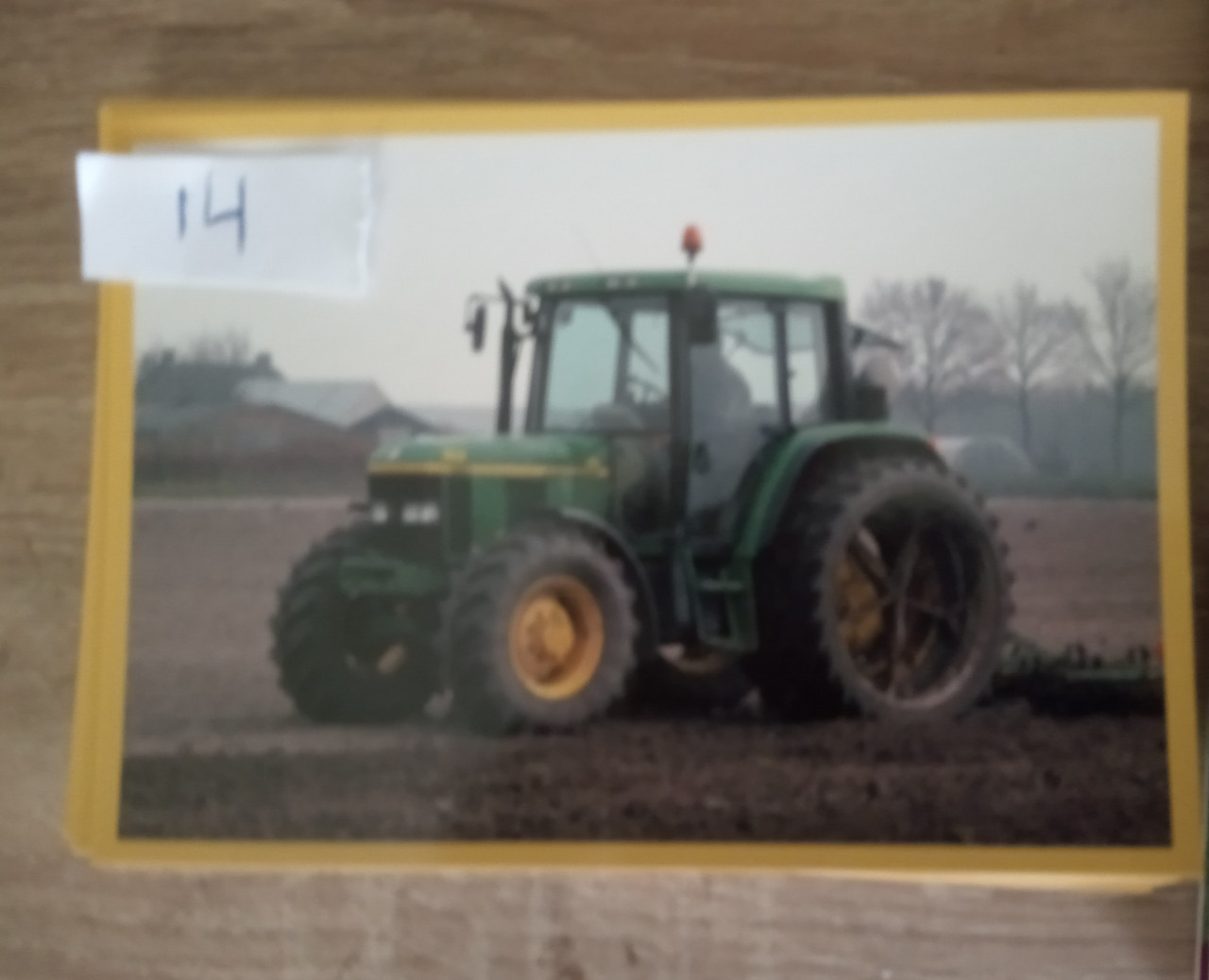 285 dubbele kaarten met envelop en ansichtkaarten tractor