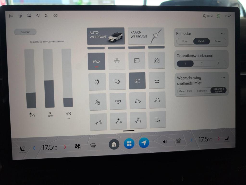 Lynk & Co 01 1.5 276pk phev more | pano | carplay | leer