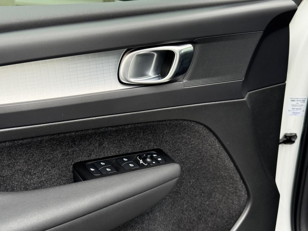 Volvo XC40 t5 262pk recharge inscription| camera| stoel+stuur.verw| keyless