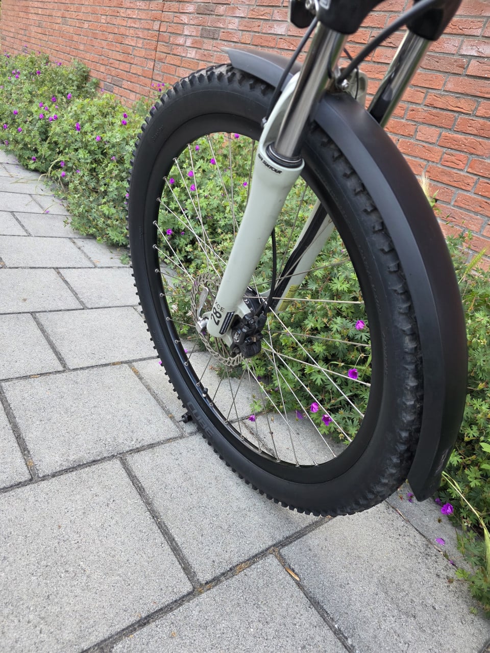 CUBE | ACCESS WS | 27.5 INCH | FRAME 35 CM | 2X8V | NETTE STAAT!