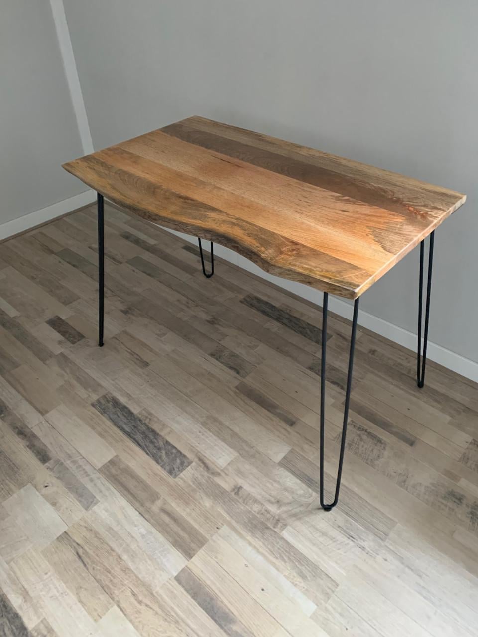 Buro klein
