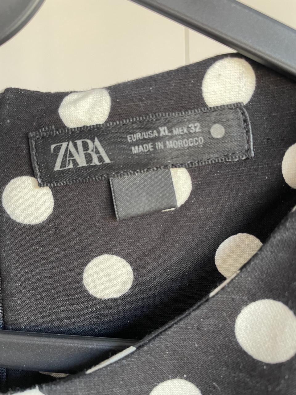 ZARA zw/wit midi dress