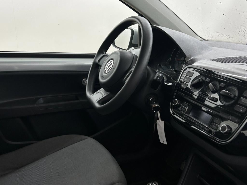 Volkswagen UP! occasion 1.0 take up! bluemotion | grijs | tweedehands volks