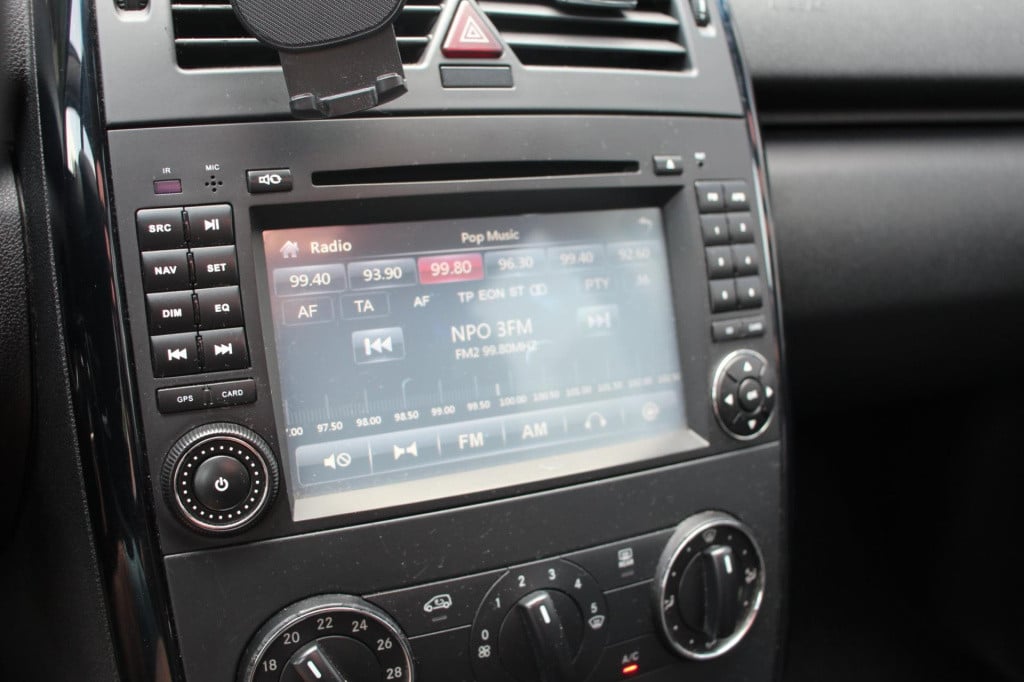 Mercedes-Benz A-Klasse 150 classic - stoelverwaming - panoramadak - navi - 