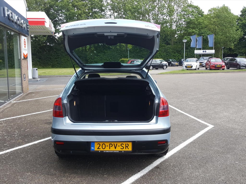 Citroen C5 1.8 16v ligne prestige climate control | parkeersensoren achter 
