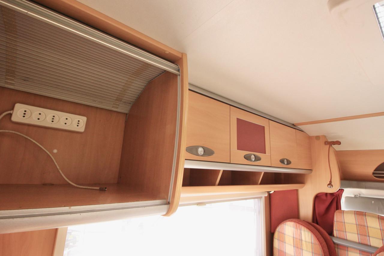 Dethleffs Summer Edition( Vast bed, Motorairco, Zéér netjes!!!!)