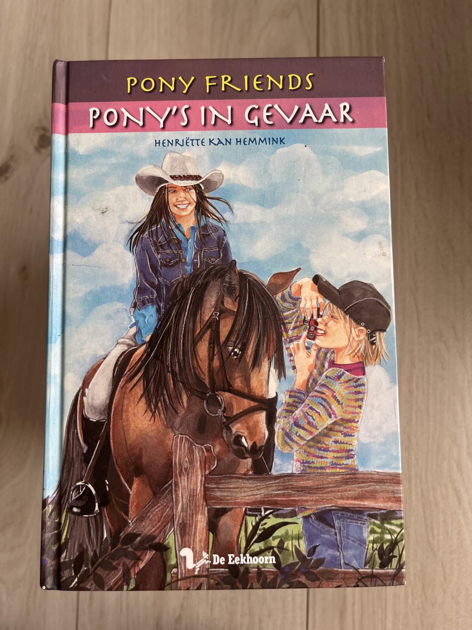 14 Pony Friends boeken – Henriëtte Kan Hemmink – vanaf €4 per stuk