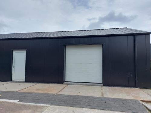 TE HUUR: Nieuwe loods Kamperland 90m2