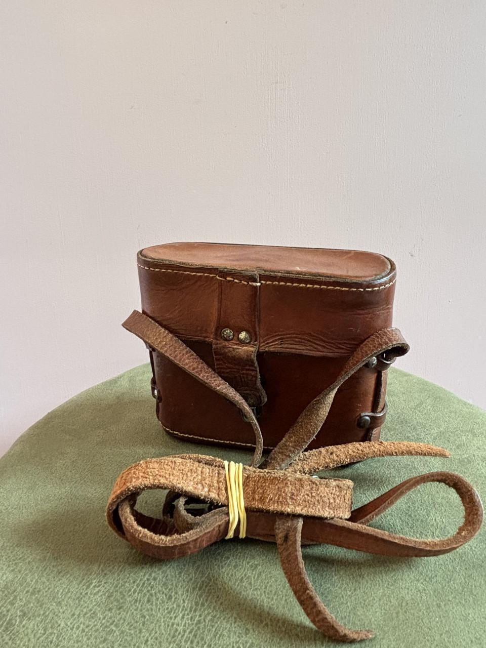 Vintage Tahbes Camera met Albada viewer 1948 + Leren Tas