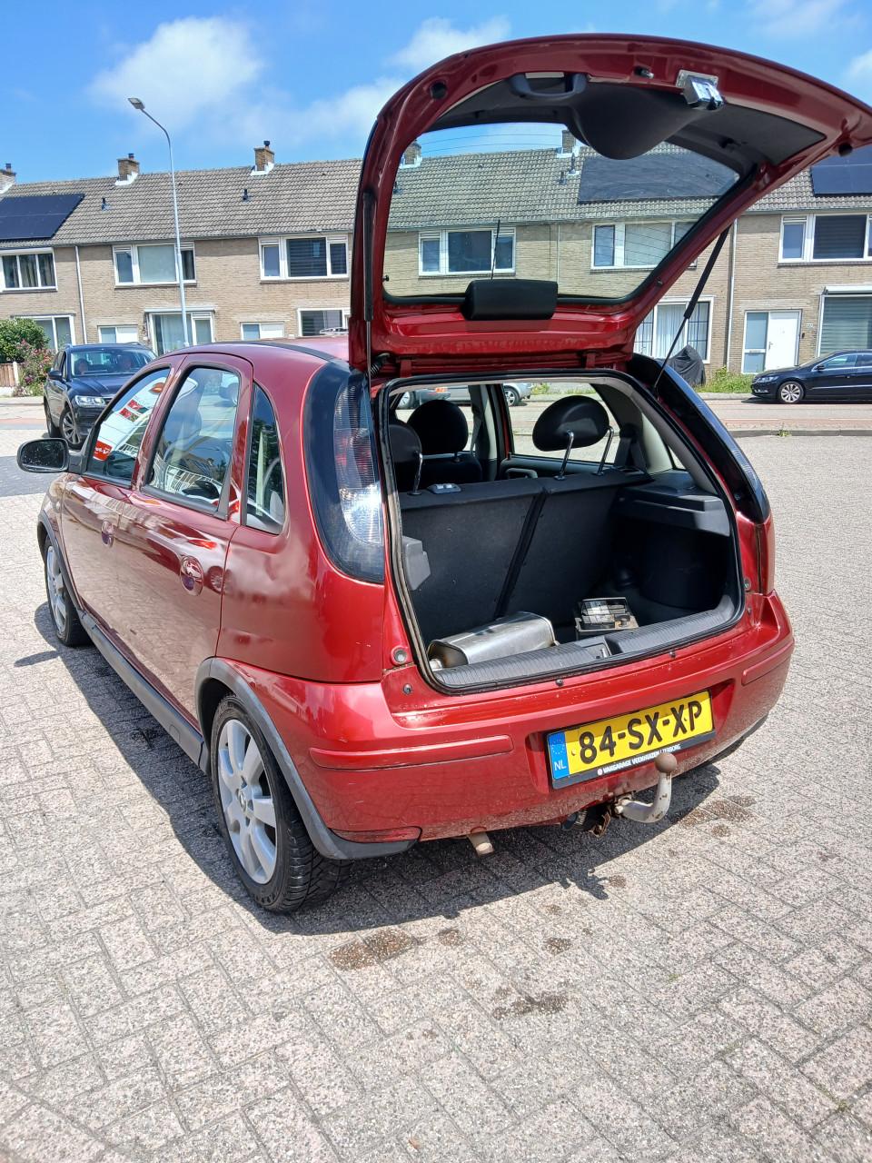 Opel Corsa1.2-2006-km.205000-Airco-stuurb.-trekhk-L.M. velgen.mwe apk-1250