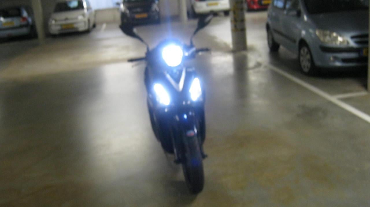 Z.G.A.N  SYM SYMPHONI ST 45KM  Met 16 inch WIELEN 995 EURO