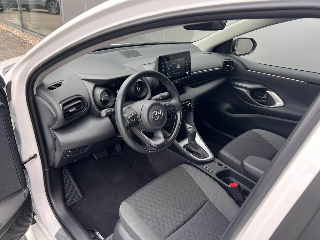 Toyota Yaris 1.5 hyb. 115 first e