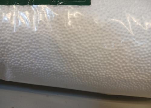 Hondenkussen bolletjesvulling