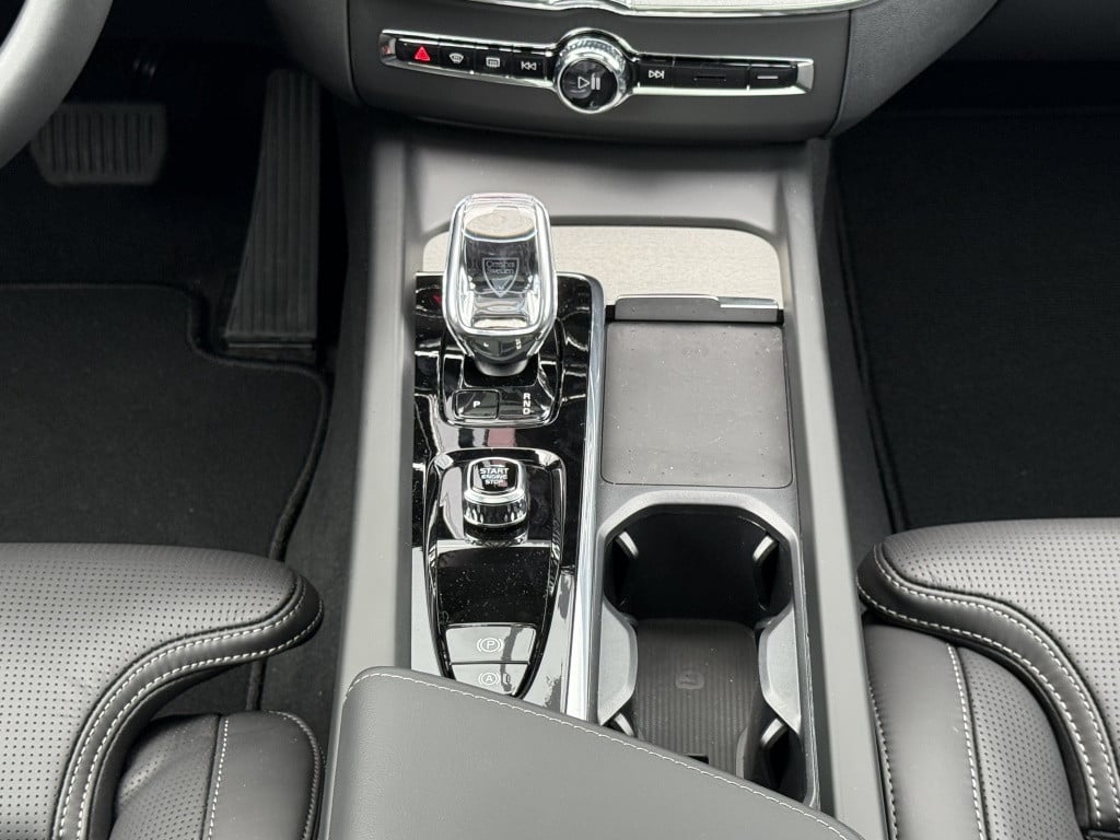 Volvo XC60 t6 awd ultra dark massage 22" inch | nieuwpr. € 89.421 |