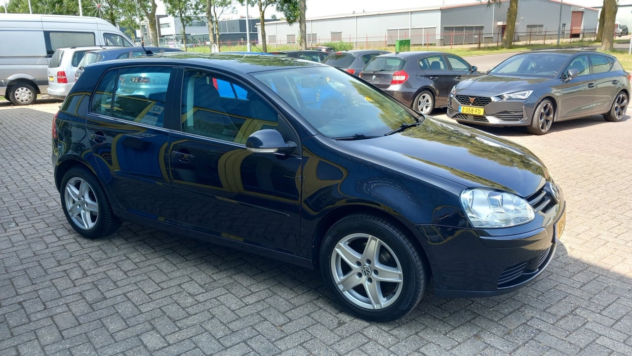 Volkswagen GOLF 1.6 FSI Comfortline 5drs bj:2008 airco lm-velgen i.z.g.st