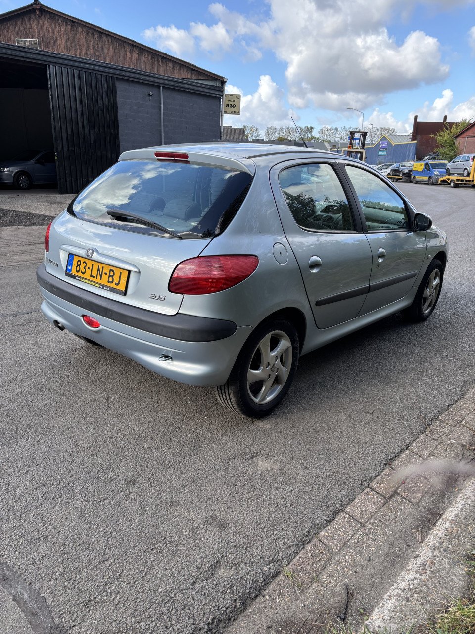 Peugeot 206