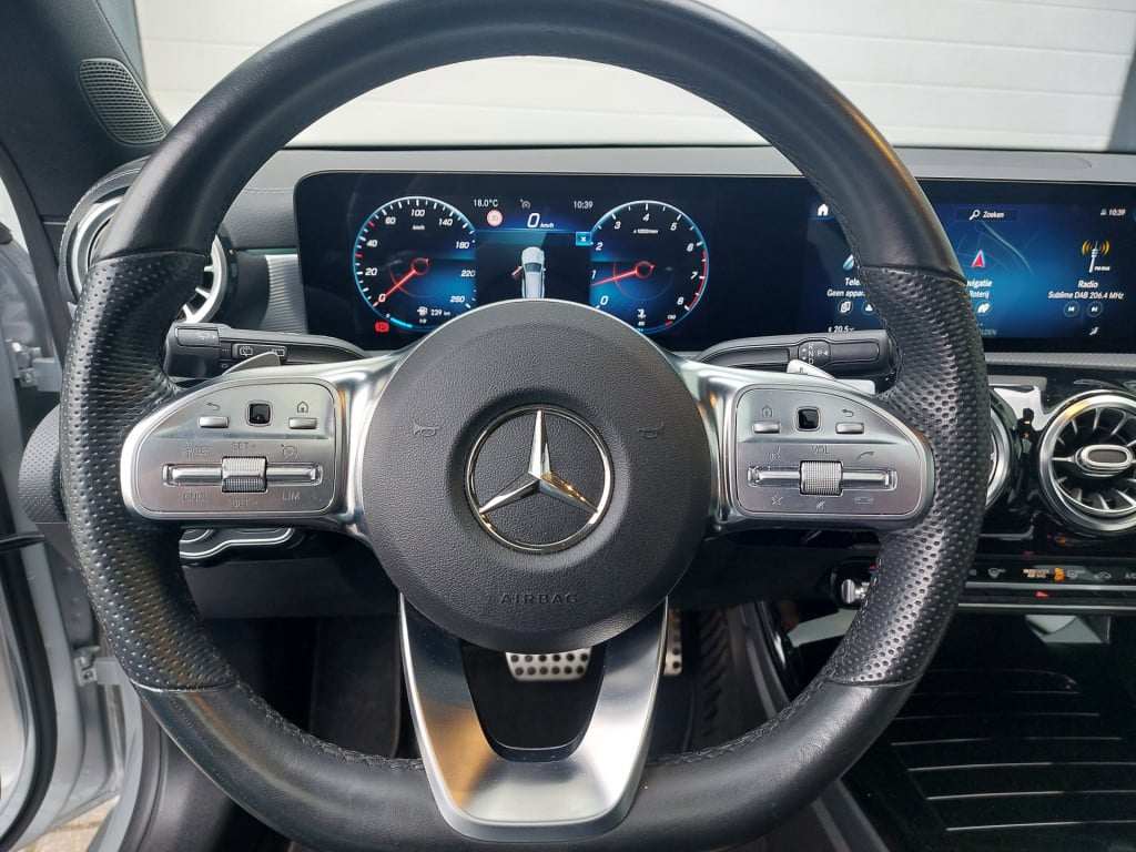 Mercedes-Benz Cla shooting brake 250 premium plus | zeer rijk uitgerust