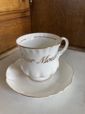 Witte Kop en schotel voor moederdag