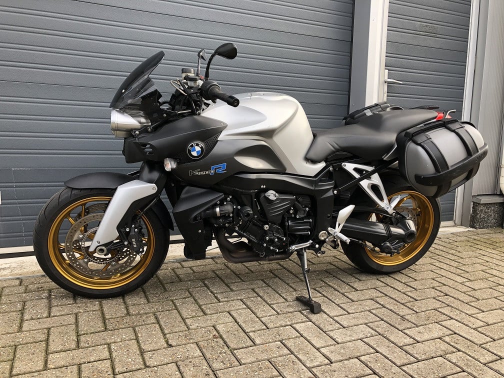 Frisse BMW K1200R met slechts 43 dkm, kofferset, nieuw model ABS, €3995.-