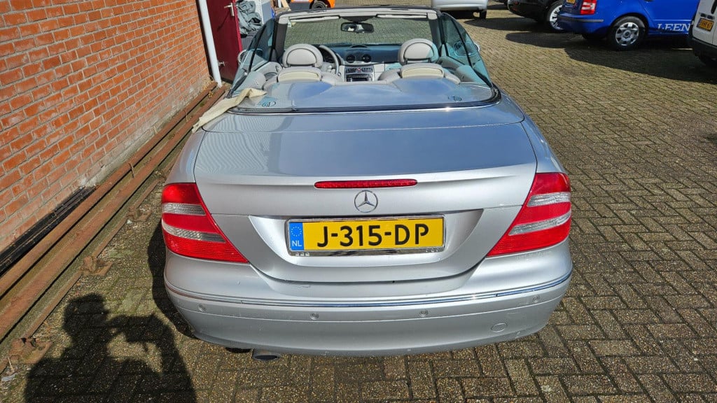Mercedes-Benz Clk-klasse coupé 200 k. elegance