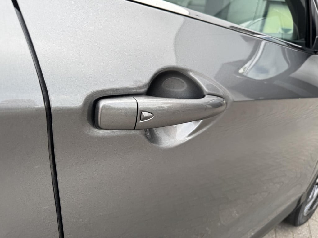 Nissan Qashqai 1.2 n-connecta | trekhaak | navigatie | 360° camera | keyles