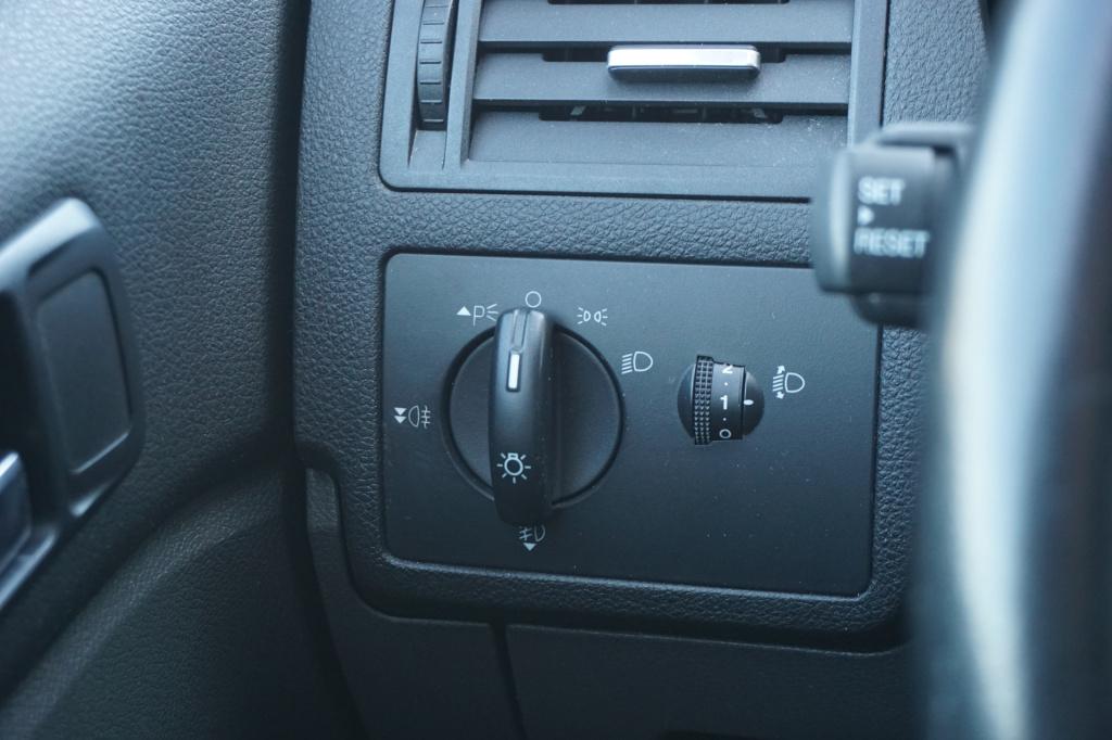 Ford C-max focus 1.6-16v futura airco / elektr. ramen / cruise / trekhaak /