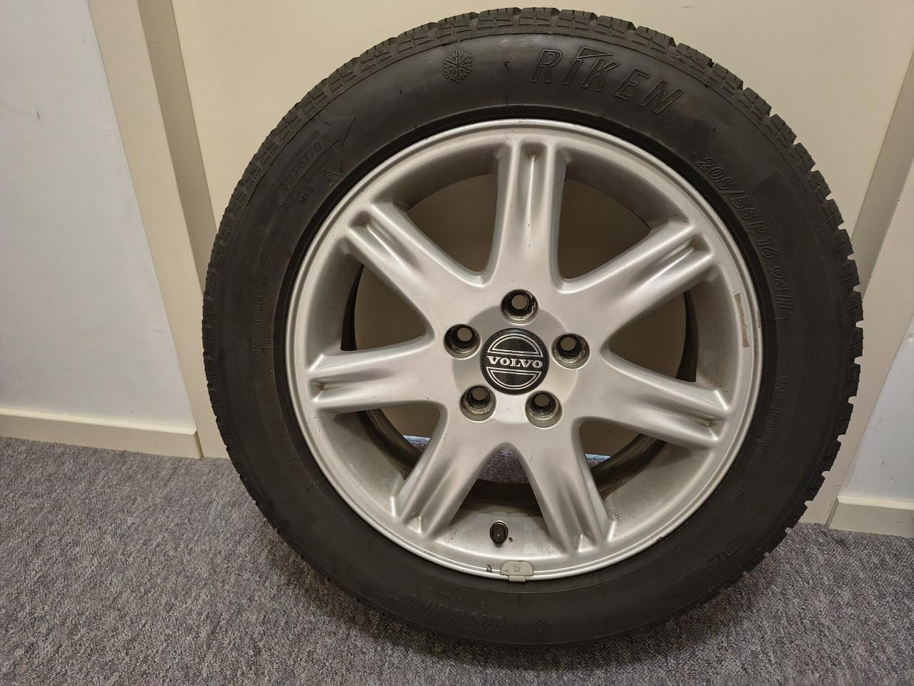 Volvo 16” velgen + winterbanden (7mm) | 5x108 | S60/V70