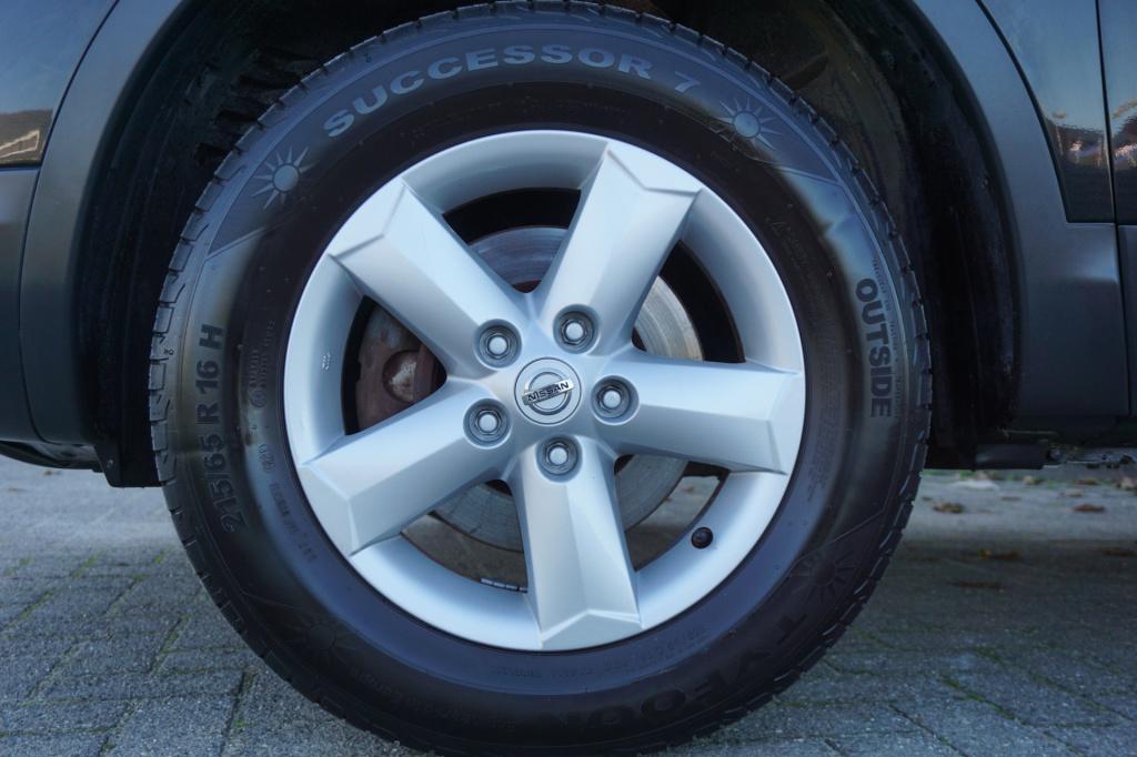 Nissan Qashqai 1.6 visia airco / cruise / elektr. ramen / trekhaak / lm vel