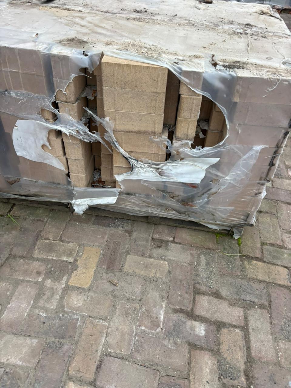 Partij betonnen dikformaat geel 21x7x8
