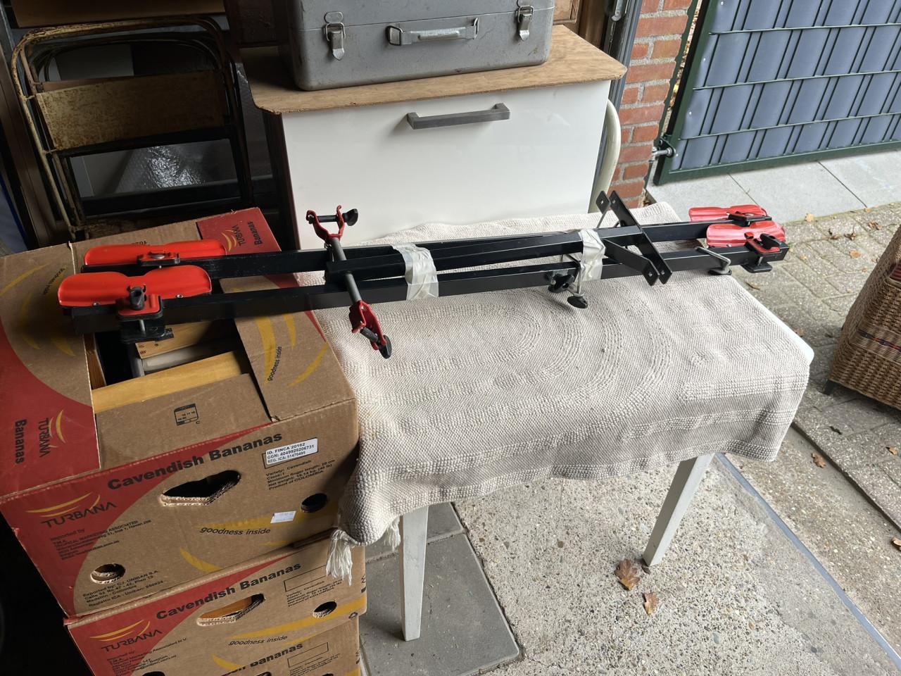 Dak fietsendrager Thule voor montage op dakdrager