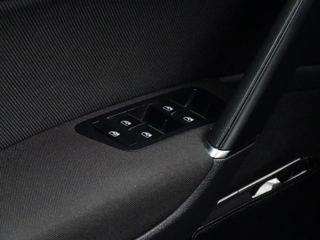 Volkswagen Golf 1.4 tsi gte | led | navi | bluetooth