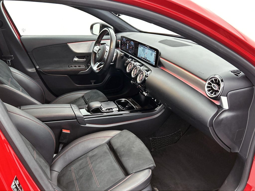 Mercedes-Benz A-Klasse 200 business solution amg | automaat | half leder | 