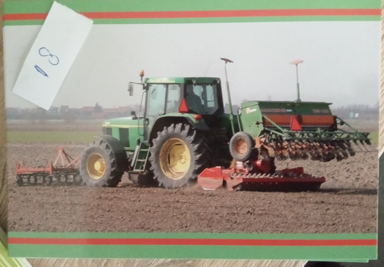285 ansichtkaarten en dubbele met envelop. Tractor