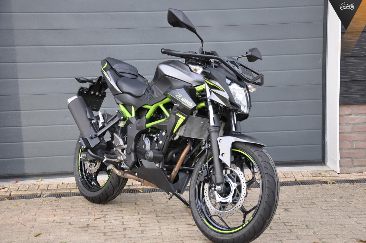 Kawasaki Z125  met 1350 kms BJ 2025! BTW motor