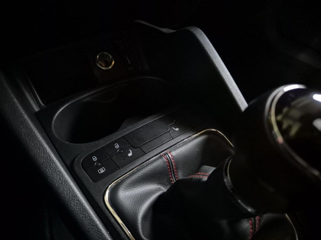 Seat Ibiza 1.2 tsi fr / 5-deurs / cruisecontrol / stoelverwarming