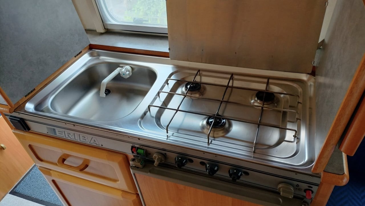Eriba Touring (2001) met voortent en mover!