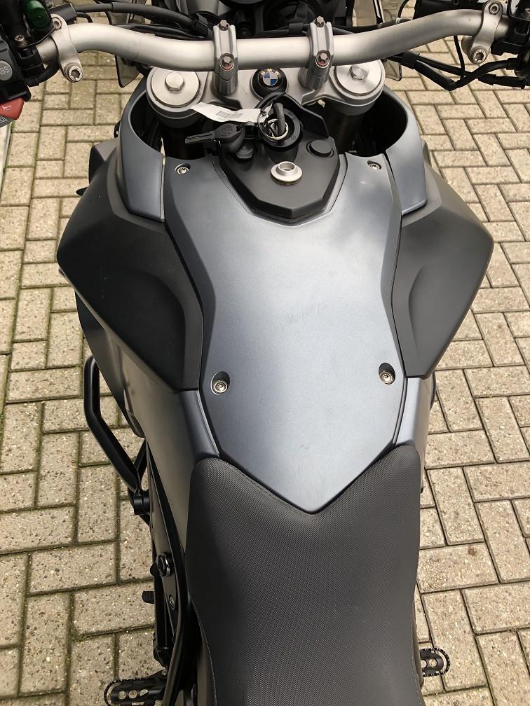 Knappe BMW F800GS uit 2012 met 49 dkm, valbeugel, verstralers etc. €5750,-