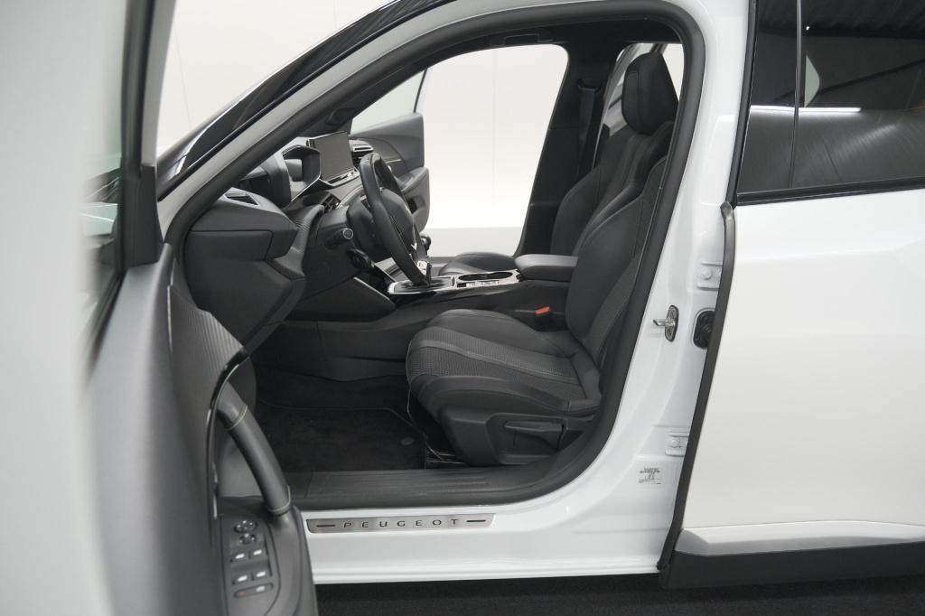 Peugeot 2008 puretech 130 gt | elektrisch panoramadak | camera | dodehoekde