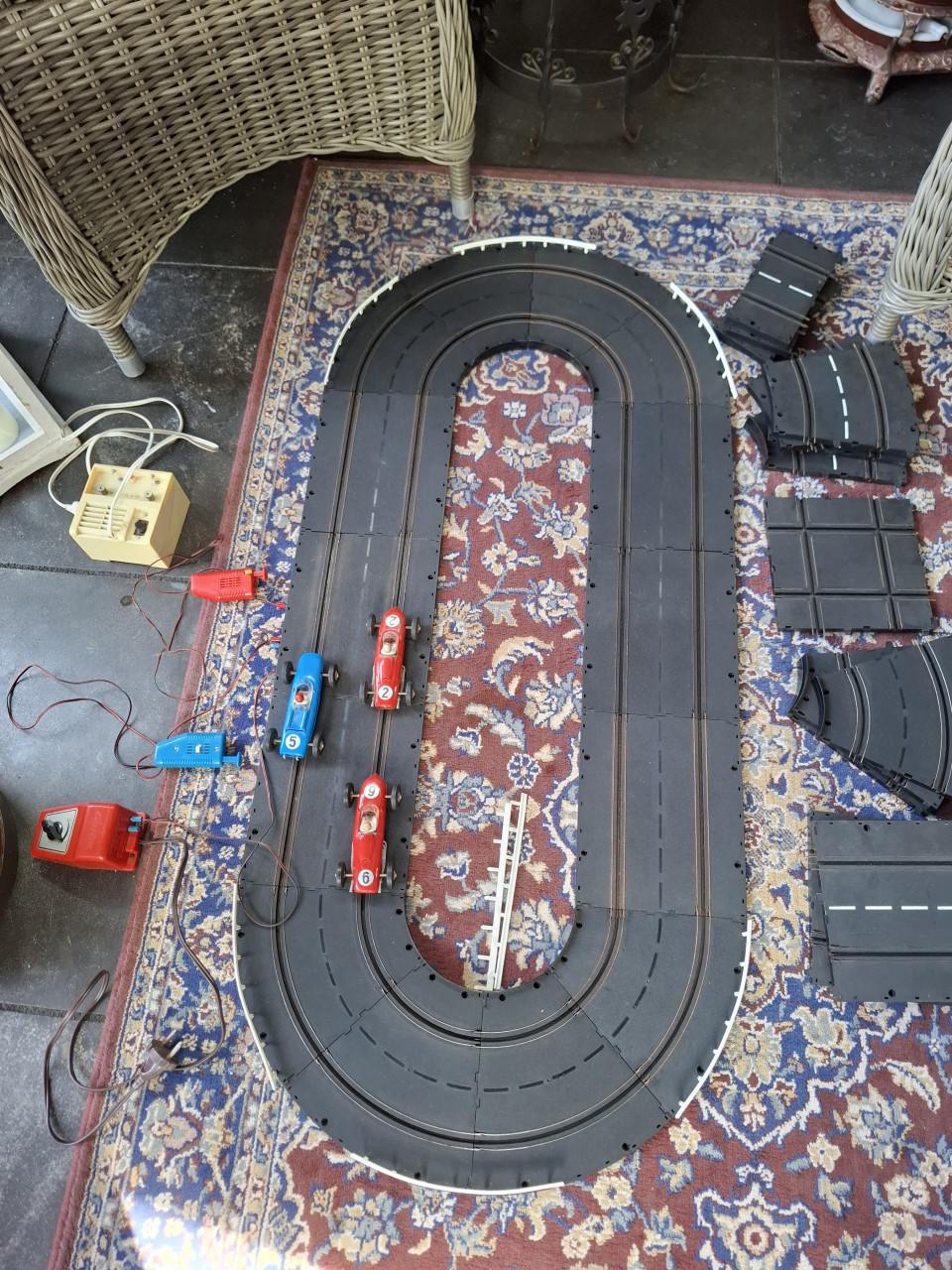 Te koop: Carrera racebaan uit de jaren zestig.