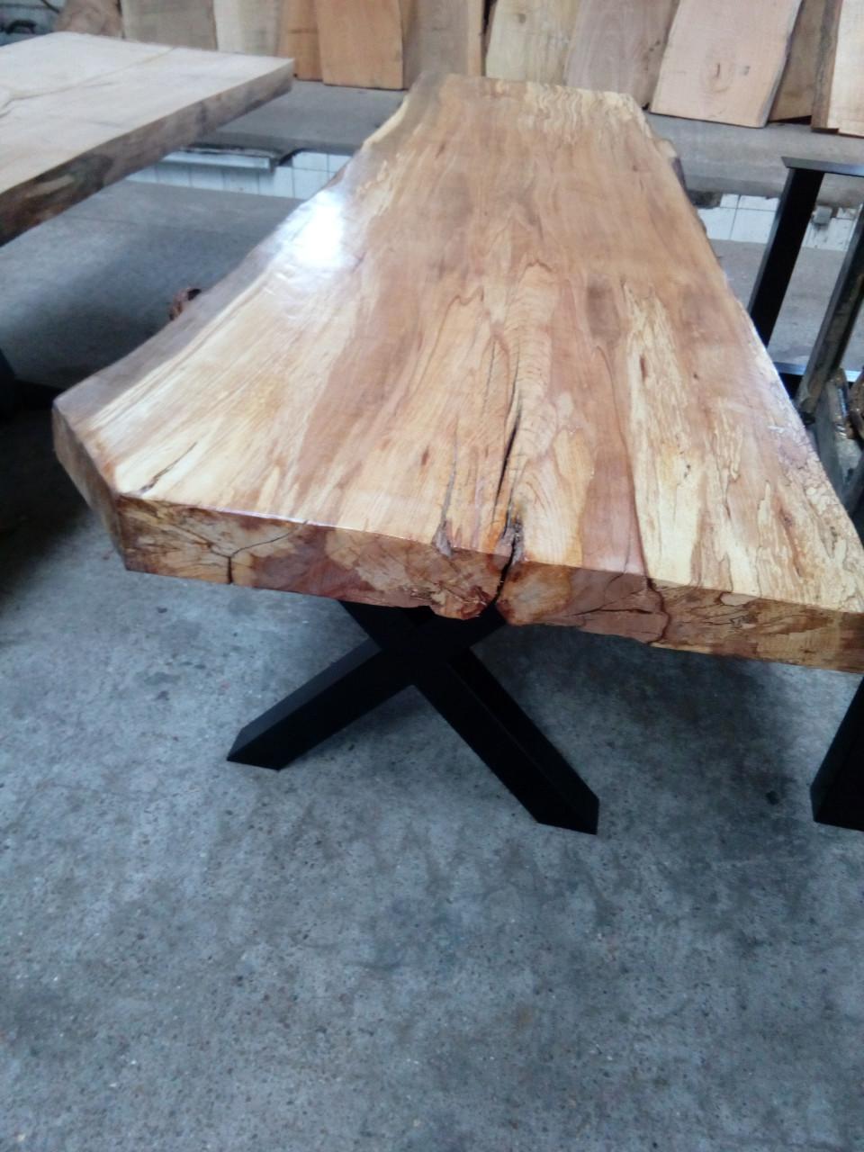 Boomstamtafels, tafelbladen planken