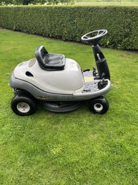 Zitmaaier White R1700 met Grasopvangbak