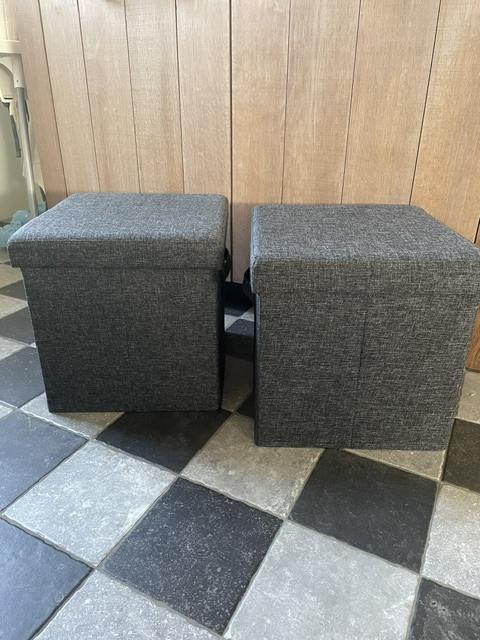 Poefjes met opbergruimte