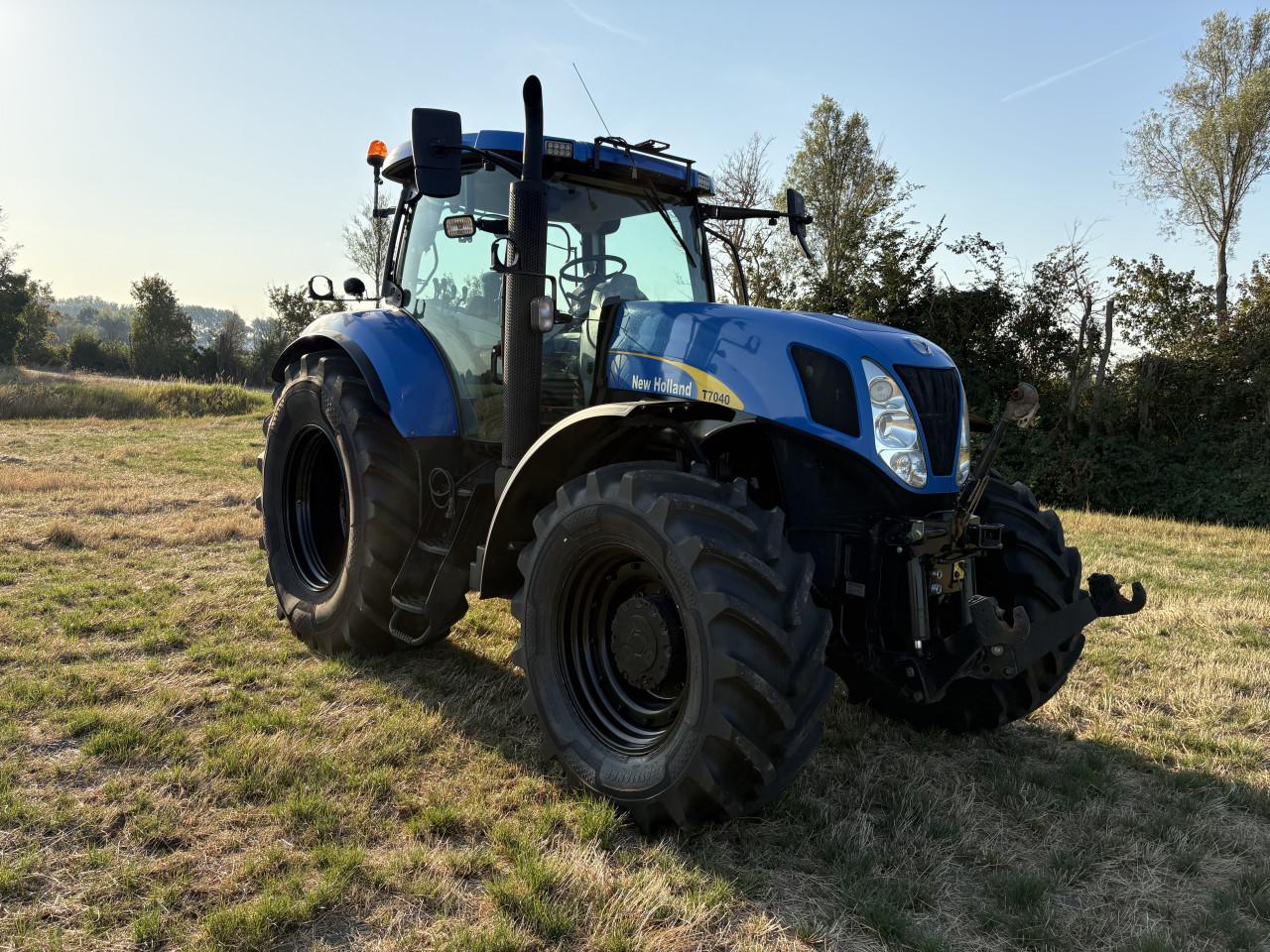 New Holland T7040 PowerCommand