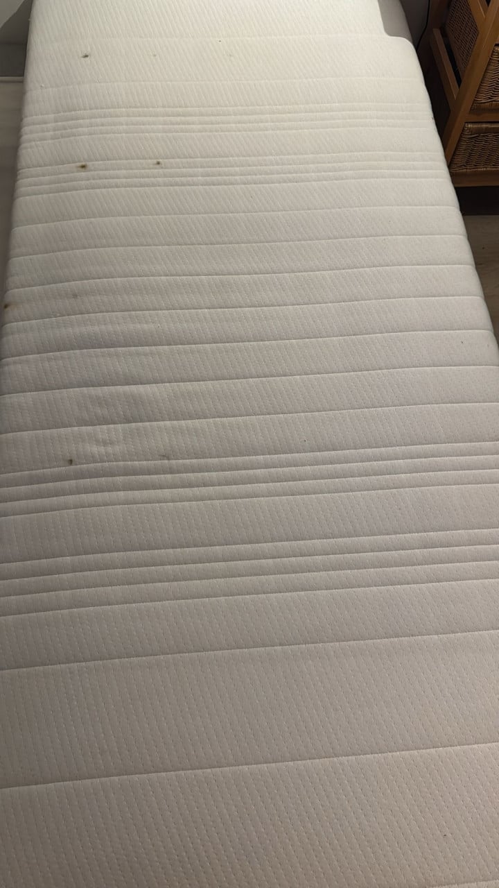 1-persoonsbed (90x200) - bedframe + lattenbodem + matras