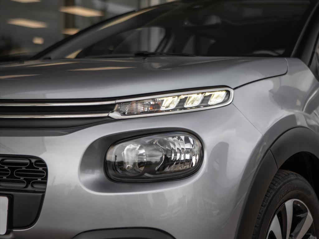 Citroen C3 1.2 puretech 82pk shine | panoramadak | stoelverwarming | cruise
