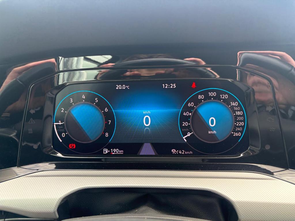 Volkswagen Golf tsi 110pk life, elektrische trekhaak, carplay