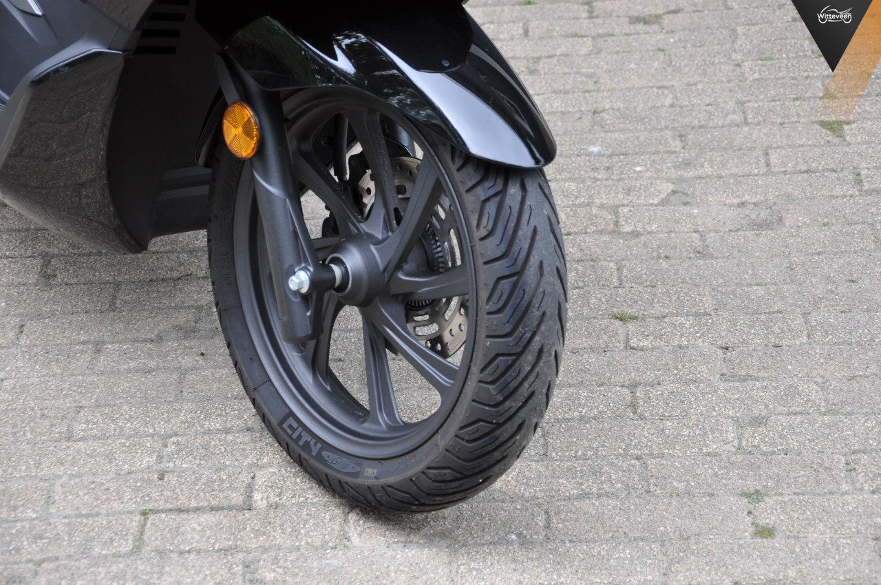 Honda PCX 125 , hele nette motr 2870 kms